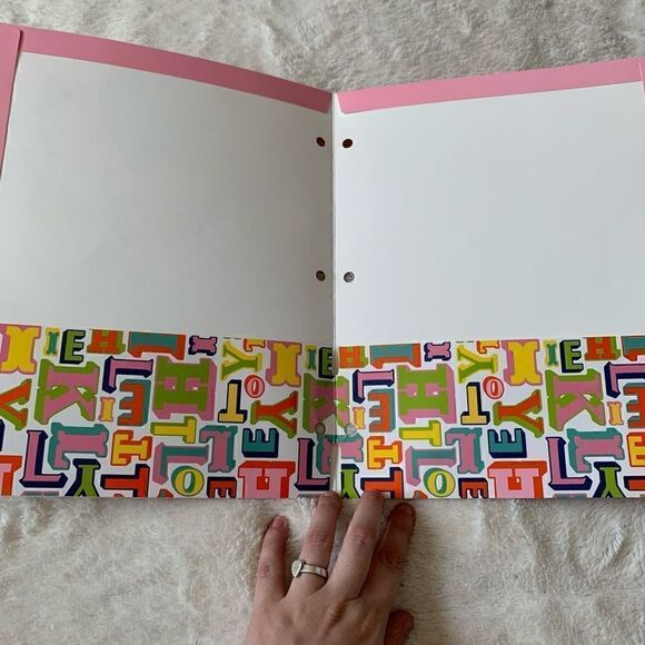 Sanrio 2011 Hello Kitty Pocket File Folder Stationary Collectors - Picture 5 of 5